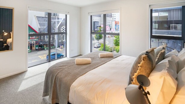 Unclassified image, 1 of 39, button - Luxury Townhouse with Enclosed Balcony | Sleeps 8 (Christchurch)