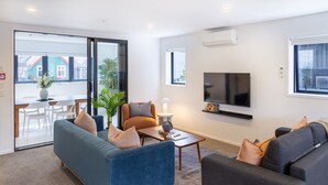 Unclassified image, 4 of 39, button - Luxury Townhouse with Enclosed Balcony | Sleeps 8 (Christchurch)