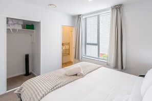 Bügeleisen/Bügelbrett, WLAN, Bettwäsche