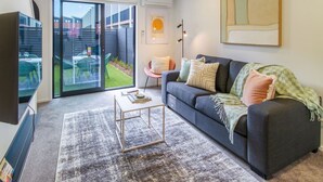 Unclassified image, 4 of 34, button - Central City | Walk to Stadium, Dining & Shopping (Christchurch)