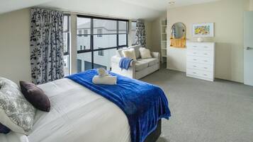 Iron/ironing board, travel cot, WiFi, bed sheets