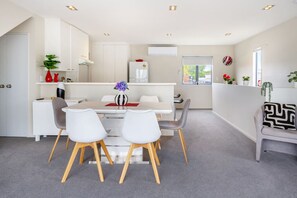 Dining - Family-Friendly CHCH Home | Peaceful & Spacious (Christchurch)