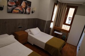 Free WiFi - HOSTAL VICTORIA (Málaga)