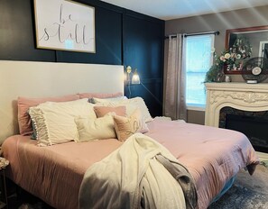 5 bedrooms, iron/ironing board, WiFi, bed sheets - MASTERS 2026 Spacious 5-bedroom house with pool, backyard oasis, game room & gym (Martinez)