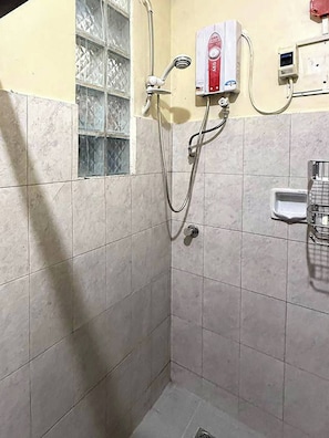 Shared Dormitory, 1 Bedroom | Bathroom - Room-cozy Budget Private Room Near Sessi (Baguio)