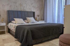 2 bedrooms, Internet, bed sheets - Sublime 3-room apartment facing the Seine with a lovely terrace. (Alfortville)