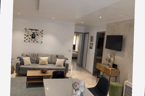 Sublime appartement en face de la Seine 3 pièces avec une Jolie terrasse en plus