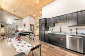 Fridge, microwave, oven, stovetop - Cozy Smokies Escape w Hot Tub, Near Dollywood! (Sevierville)