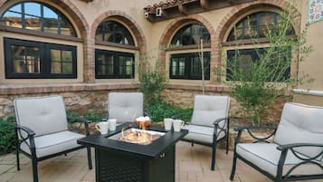 Villa (4 Bedrooms) | Interior