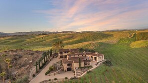 Villa (4 Bedrooms) | Interior - Villa Di Gioia by AvantStay | Private Wine-Country Estate + Vineyard Views • Near Top Temecula Wineries (Temecula)