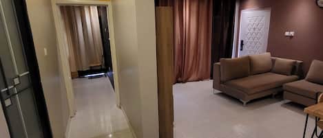 Apartment, 2 Bedrooms, Kitchen, City View | Interior