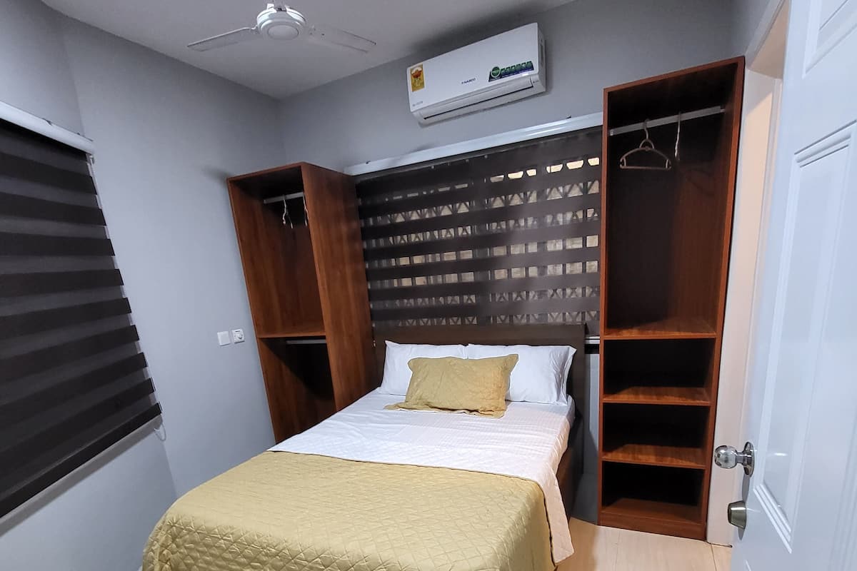 Comfort Double Room, Private Bathroom | Desk, laptop workspace, iron/ironing board, free WiFi