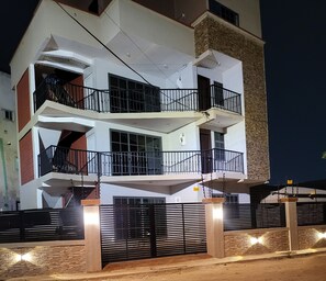 Exterior - Accra Apartments (Accra)