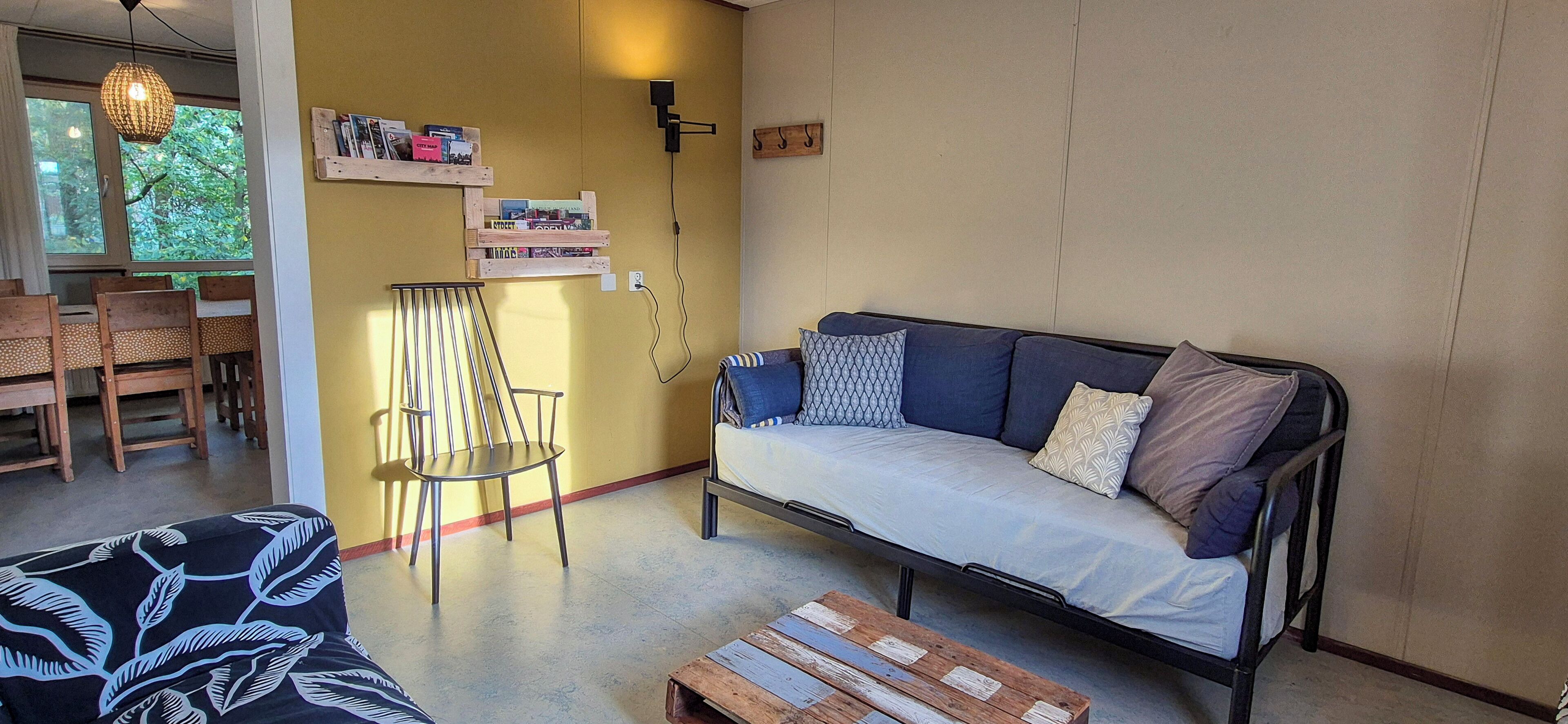 Căn hộ Economy, bếp | Khu phòng khách