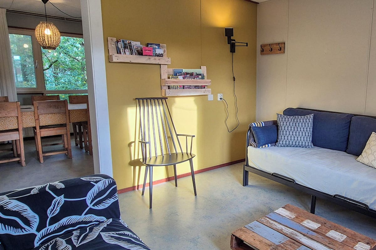 Căn hộ Economy, bếp | Khu phòng khách