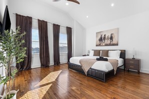 3 Schlafzimmer, Zimmersafe, Schreibtisch, Internetzugang