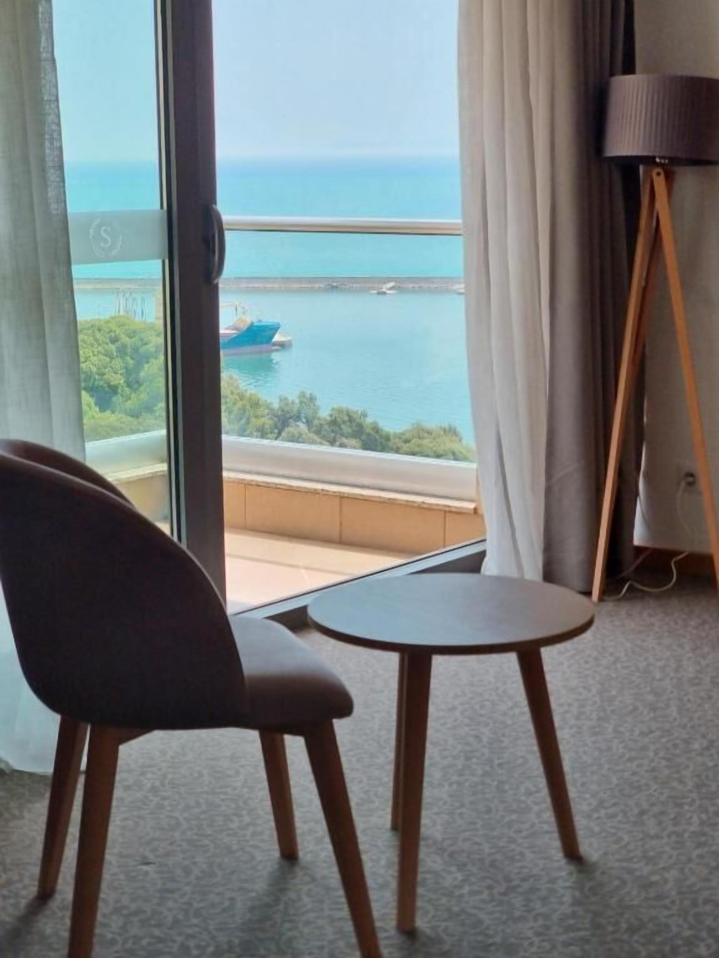 Double Room, Balcony, Sea View | Interior