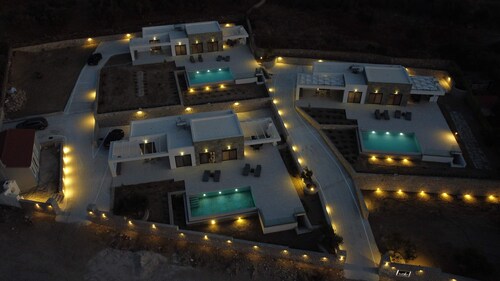 | Avli Luxury Villas |