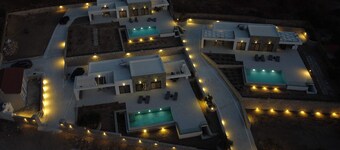 | Avli Luxury Villas |