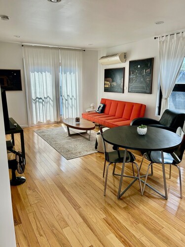 Modern 1-bedroom loft apartment with AC in Los Angeles