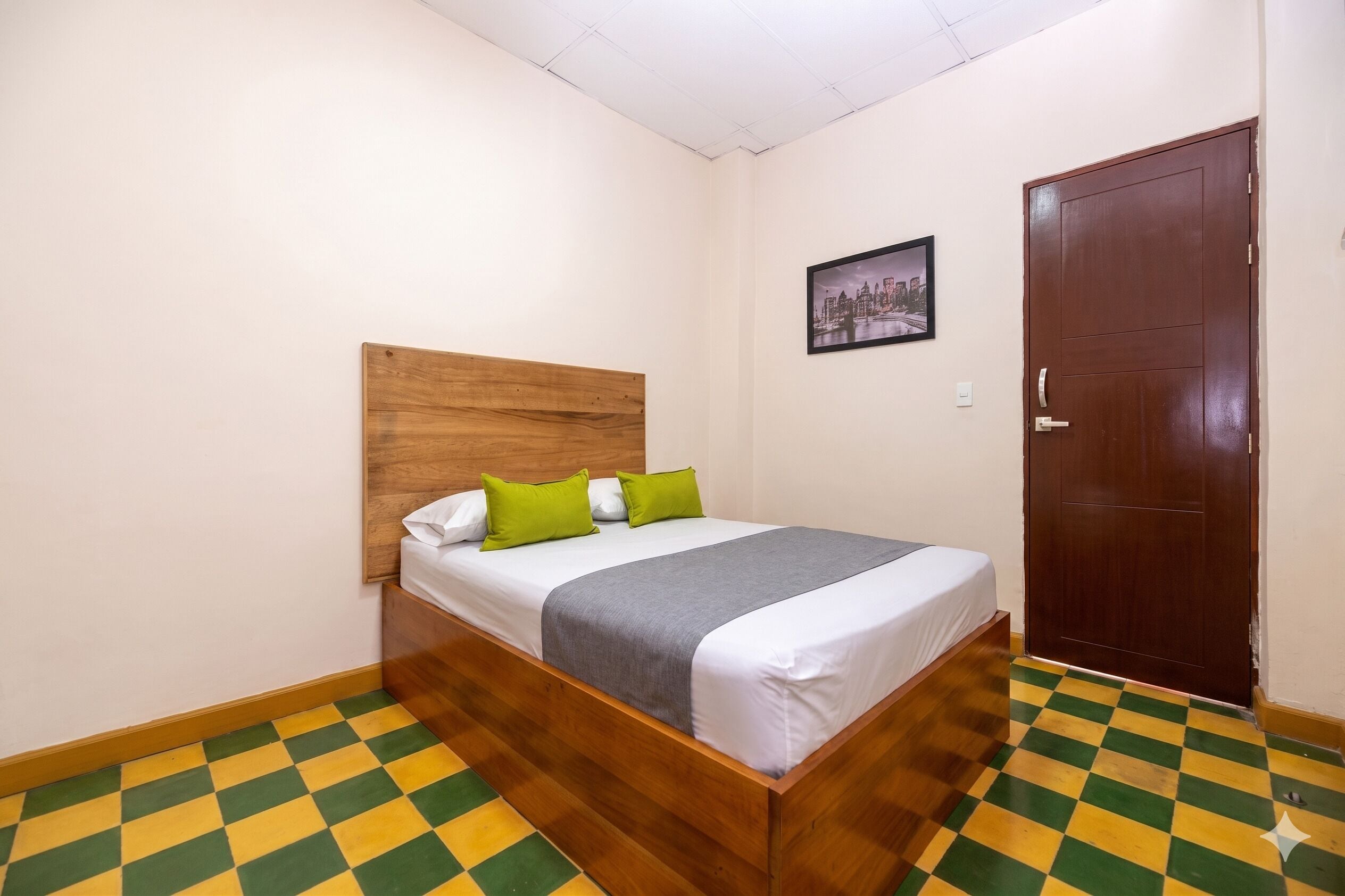 Standard Single Room | Desk, free WiFi, wheelchair access