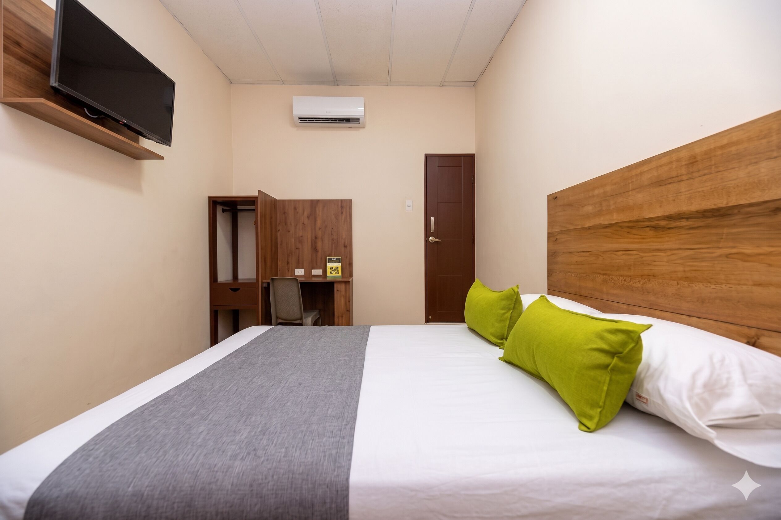 Comfort Double Room | Desk, free WiFi, wheelchair access