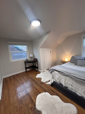 Iron/ironing board, WiFi, bed sheets - Charming Avenues Apartment with Patio, Balcony & Pet-Friendly Vibes (Salt Lake City)