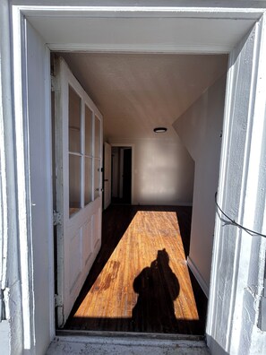 Property grounds - Charming Avenues Apartment with Patio, Balcony & Pet-Friendly Vibes (Salt Lake City)