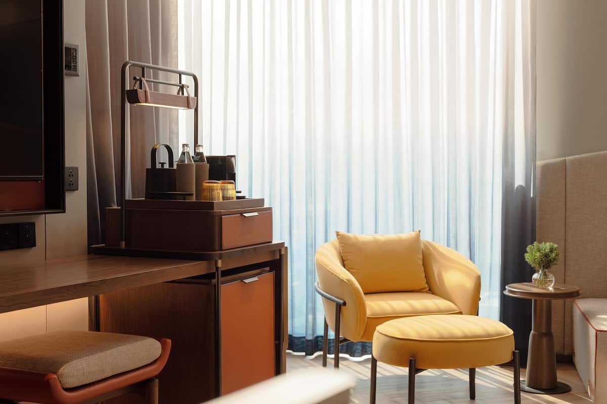 Zimmer, 1 King-Bett, Eckzimmer (Canopy) | Wohnbereich