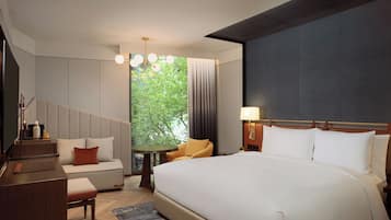 King Accessible Room | Courtyard view