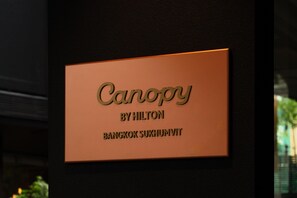 Exterior - Canopy By Hilton Bangkok Sukhumvit (Bangkok)