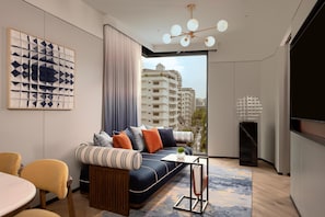 Premium-Suite, 1 King-Bett (Asoke) | Blick auf die Stadt