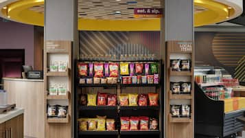 Snack bar