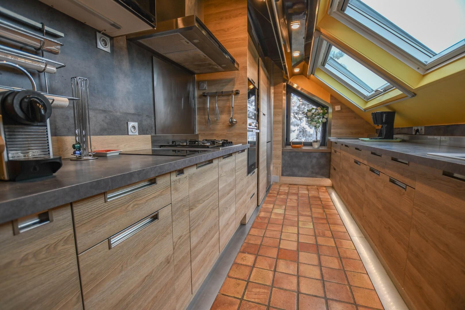 Mikrowelle, Geschirrspüler, Hochstuhl