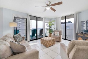 Apartment, Mehrere Betten (Seaside Beach & Racquet 5914) | Wohnbereich