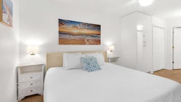 Condo, 1 cama King e sofá-cama (Sand Dollar E-101) | 1 quarto