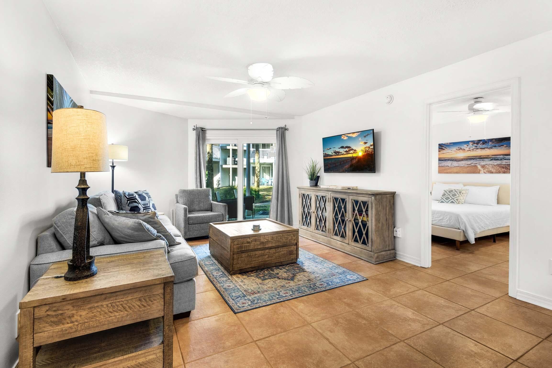 Appartamento, 1 letto king con divano letto (Sand Dollar E-101) | Area soggiorno