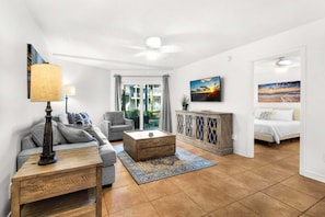 Condo, 1 King Bed with Sofa bed (Sand Dollar E-101) | Living area