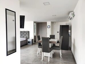 Interior - Beautiful studio 401 near Poblado Park (Medellín)