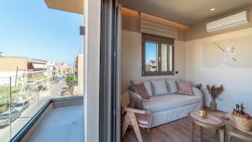 Suíte júnior, 1 cama King e sofá-cama, sacada | Fachada