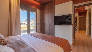 Superior Double Room, 1 King Bed with Sofa bed, Balcony | Minibar, desk, laptop workspace, soundproofing
