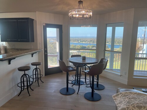 Peaceful, furnished Hill Country home with water views for extended stays.