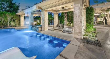 Luxury Palm Paradise