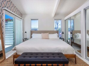 Iron/ironing board, WiFi, bed sheets - Boho Modern: Luxe in Palm Springs (Palm Springs)