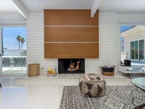 Interior - Boho Modern: Luxe in Palm Springs (Palm Springs)