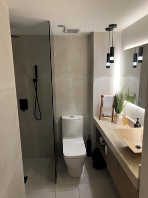 Hair dryer, towels, soap, toilet paper - Beach front lux condo 1-bedroom 1 bath very cozy in centro Playas de Rosarito (Playas de Rosarito)
