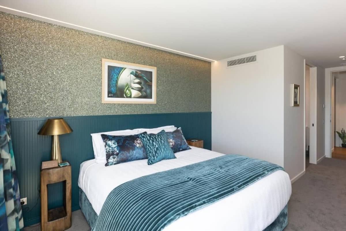 Studio, Balcony, Sea View | In-room safe, blackout curtains, iron/ironing board, free WiFi