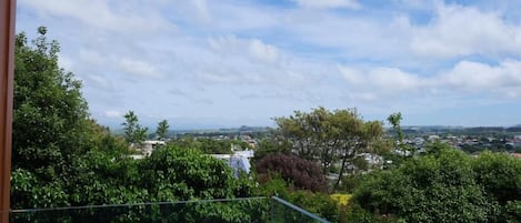 Estudio, balcón, vista a la montaña | Áreas de la propiedad