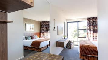 Studio, Balcony, Sea View | In-room safe, blackout drapes, iron/ironing board, free WiFi