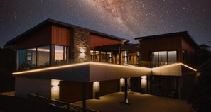 Exterior - Tirohanga Nui (Oamaru)